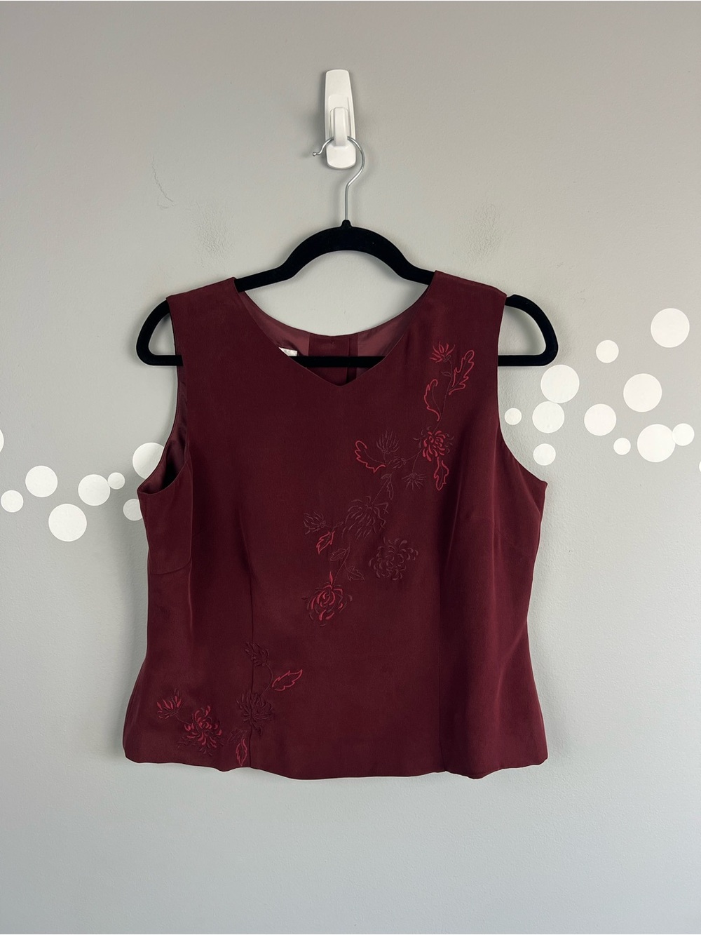 Rena Rowan 100% Silk Embroidered Shell Top Burgundy Sleeveless Blouse Size 12